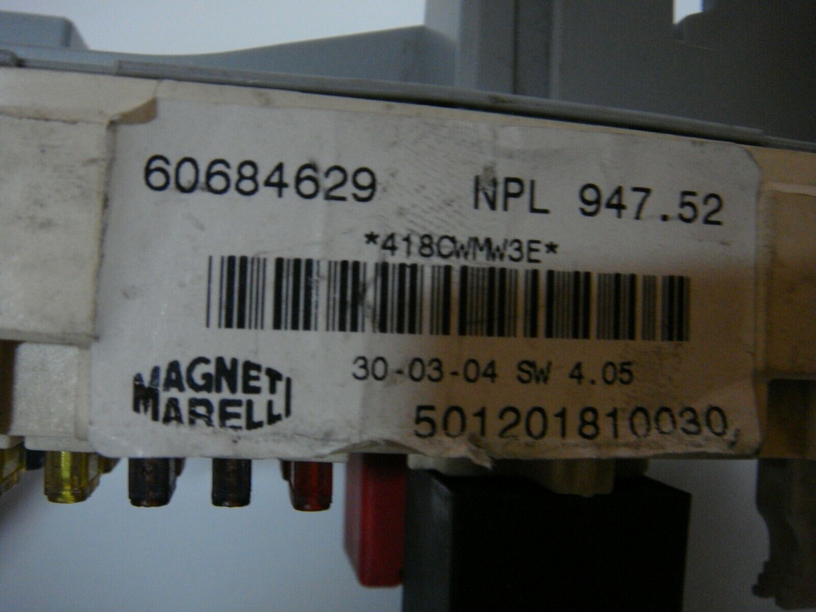 CAJA DE FUSIBLES RELES ALFA ROMEO GT 147 46558758 60684629 501201810030 - Imagen 5