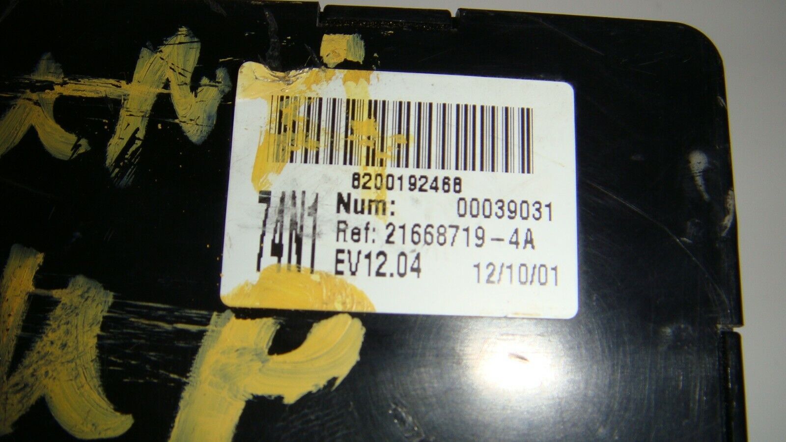 CAJA DE FUSIBLES UCH 74N1 RENAULT 8200192468 216687194A 21668719 4A - Imagen 3