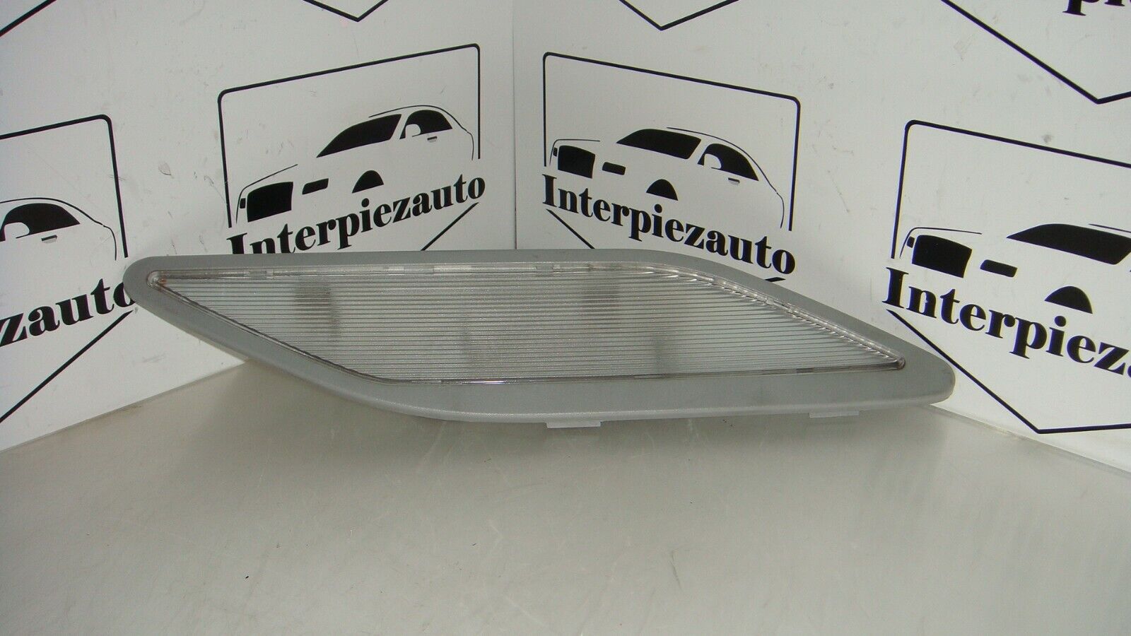 LUCES INTERIORES TRASERAS DERECHA E IZQUIERDA BMW E39 8363607 8363608 - Imagen 5