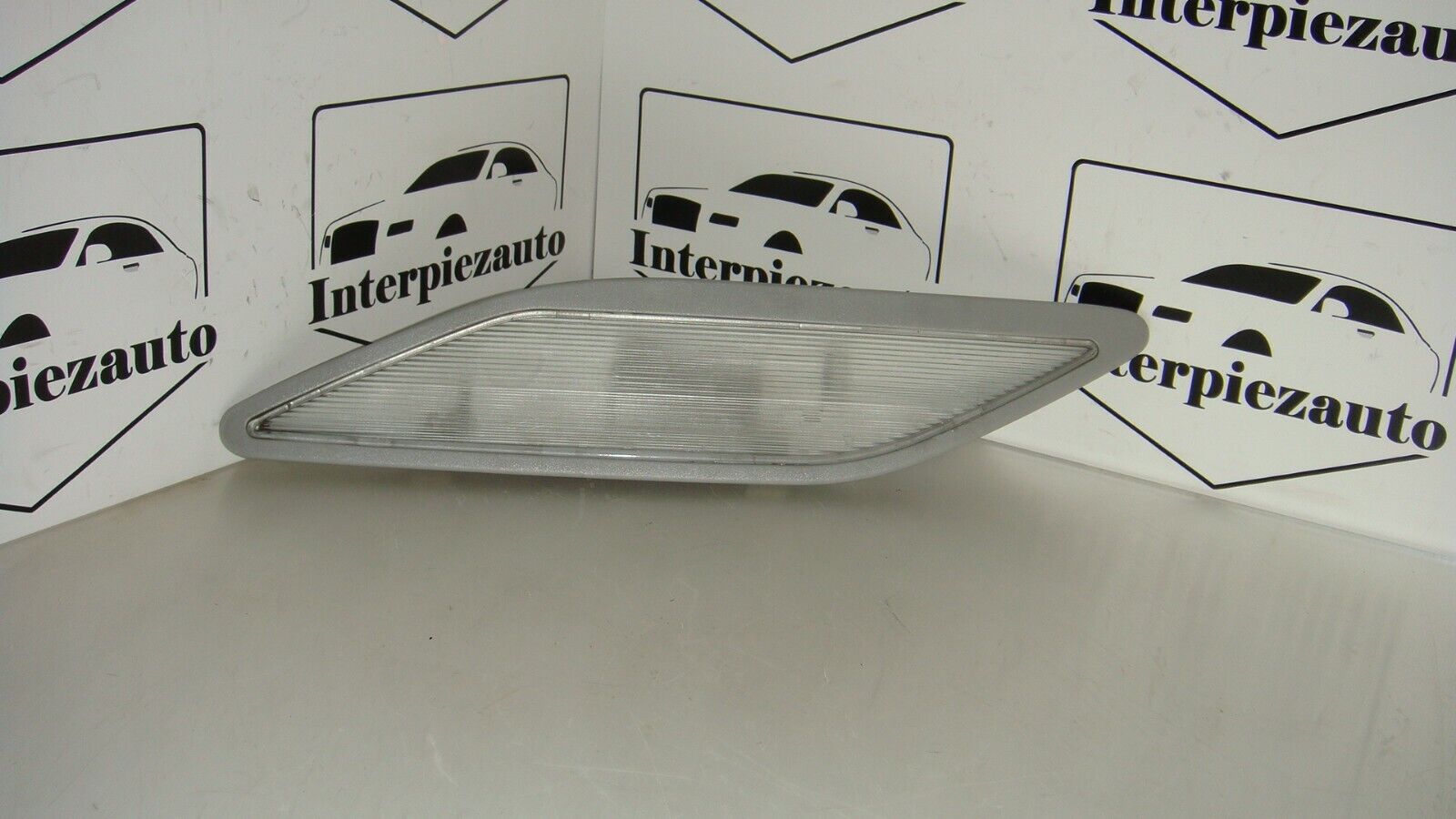 LUCES INTERIORES TRASERAS DERECHA E IZQUIERDA BMW E39 8363607 8363608
