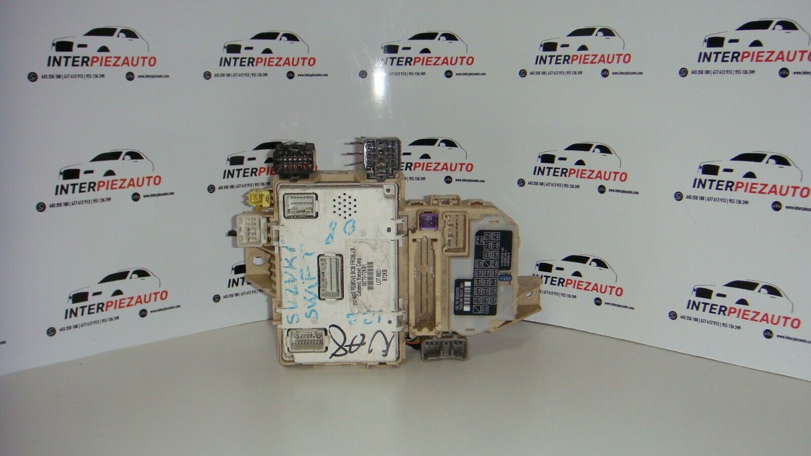 CAJA DE FUSIBLES RELES BCM SUZUKI SX4 3677072KB1 36770 72KB1 B72KB LOT8821