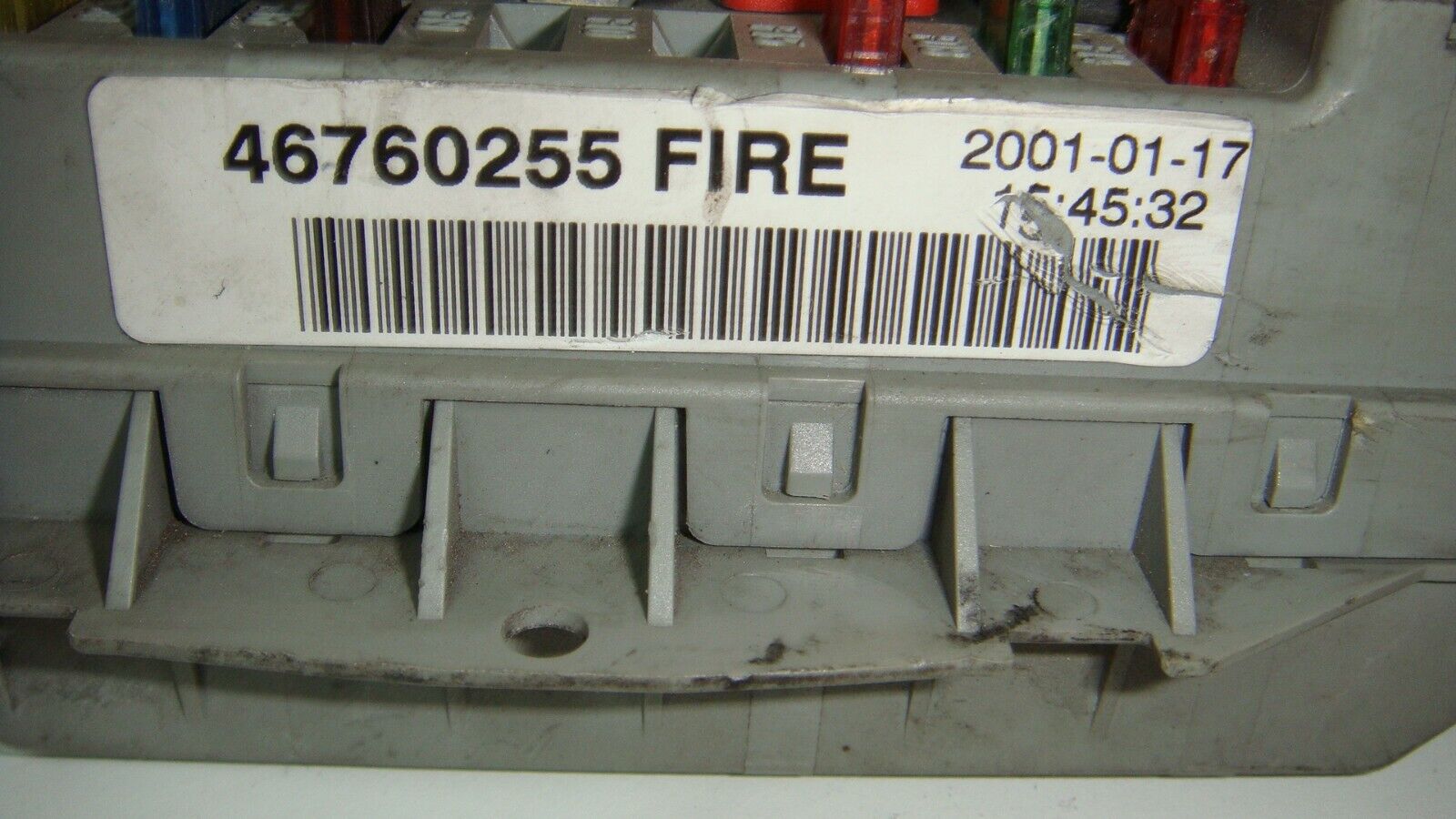 CAJA DE FUSIBLES RELES FIAT PUNTO 46760255 - Imagen 4