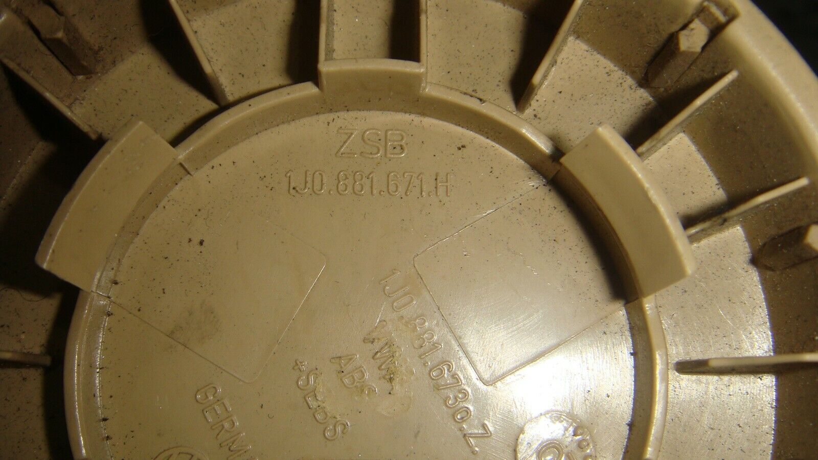 MOLDURA REGULADOR DE ASIENTO VW VOLKSWAGEN GOLF 1J0881671H 1J0 881 671 H - Imagen 3