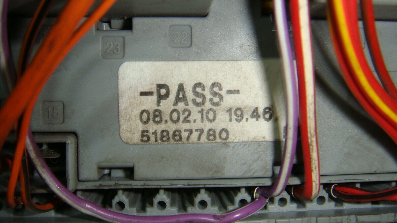 CAJA DE FUSIBLES RELES BSM FERRARI CALIFORNIA FIAT 51867780 - Imagen 4