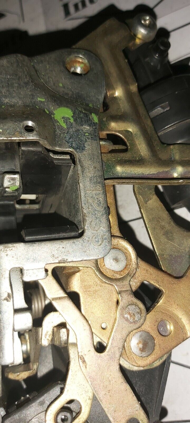 CERRADURA PUERTA DELANTERA DERECHA MERCEDES E W210 / C W202 A2027201235 - Imagen 3