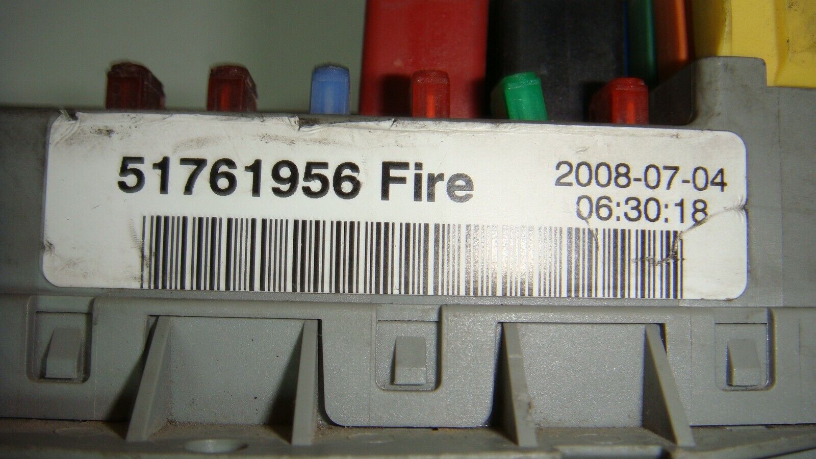 CAJA DE FUSIBLES RELES FIAT DOBLO 51761956 Fire - Imagen 4